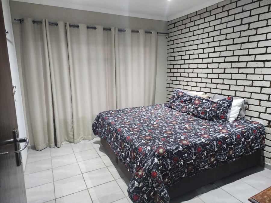 3 Bedroom Property for Sale in Flimieda North West